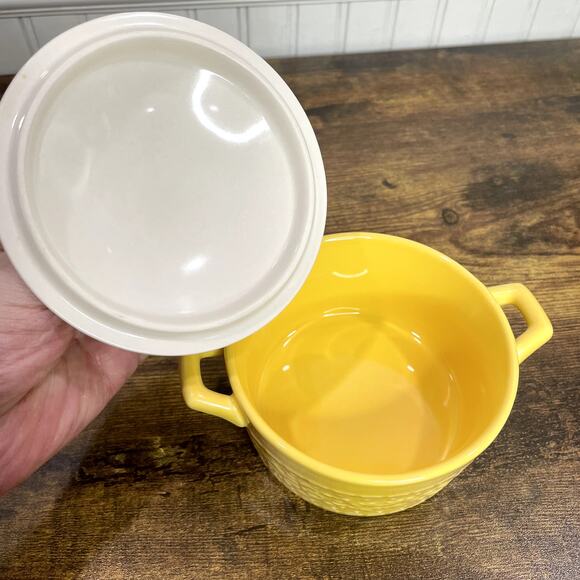 The Pioneer Woman Mini Casserole Dish with Lid 14 oz Yellow Floral Stoneware - Picture 4 of 7